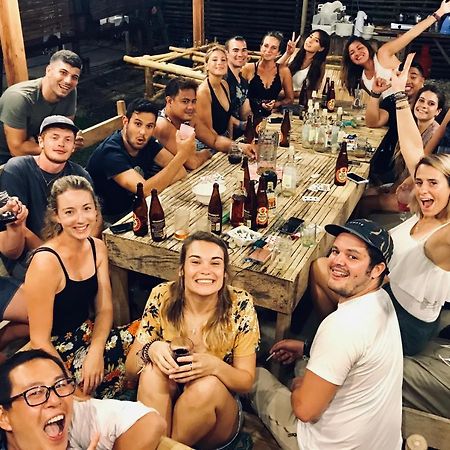 Coco Pod Siargao Hostel Хенерал Луна Екстериор снимка