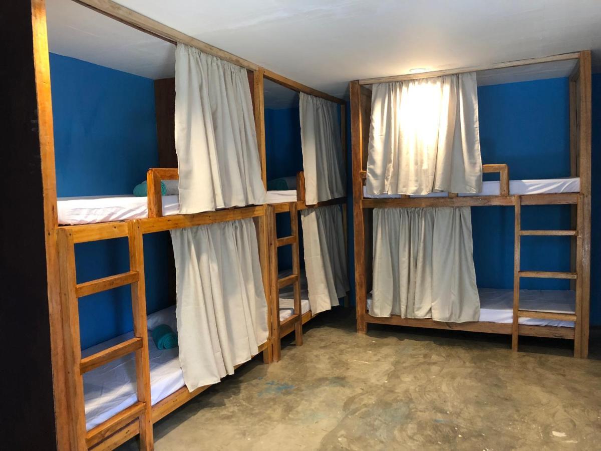 Coco Pod Siargao Hostel Хенерал Луна Екстериор снимка